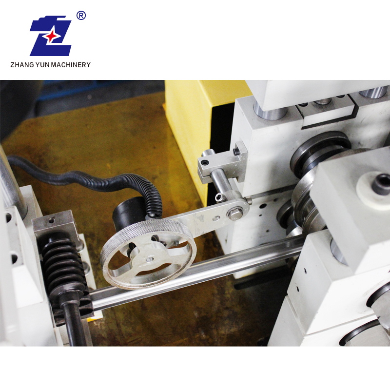 Machine de formage de rouleaux d&#39;acier à anneau de serrage à bande de haute qualité avec contrôle PLC avec sécurité garantie